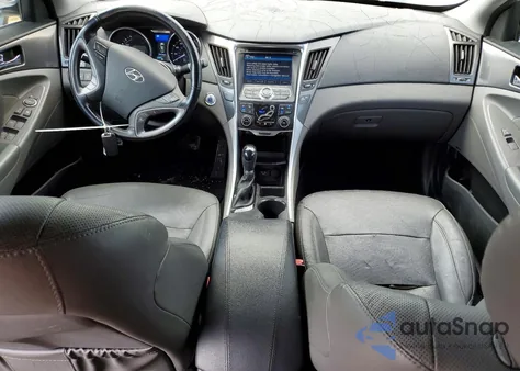 2015 Hyundai Sonata Hybrid z USA, uszkodzony, nr VIN KMHEC4A45FA133082